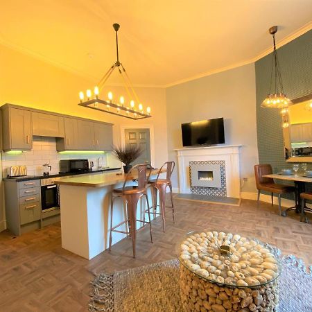 The Leeming At Claremont Apartments ลีดส์ ภายนอก รูปภาพ